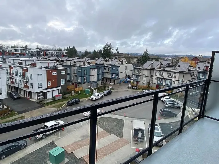5486 199a St #520 — Photo 11