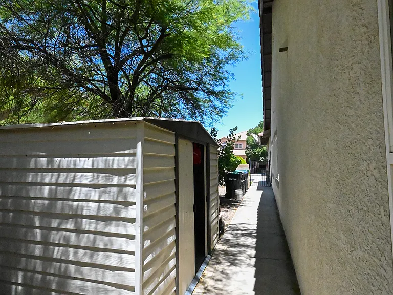 4208 Grandview Dr — Photo 40