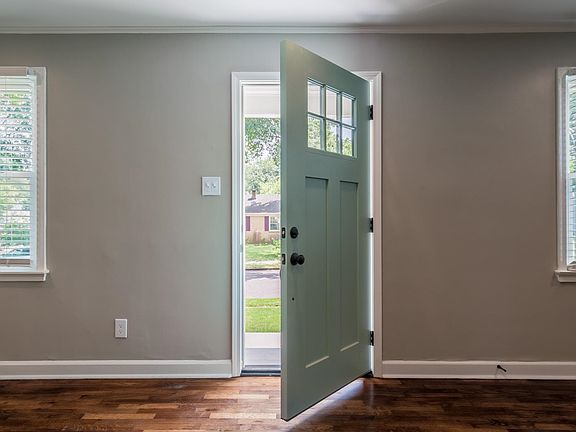 3rd image of 3938 Philwood Ave