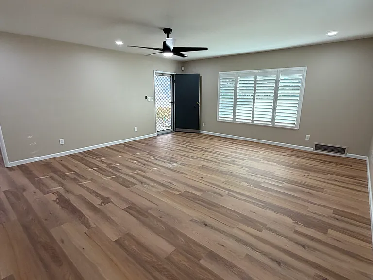 1416 S Church Ave — Photo 2