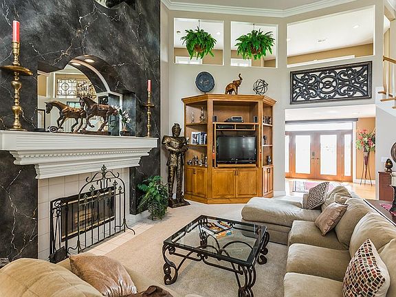 5th image of 131 Creekwood Way