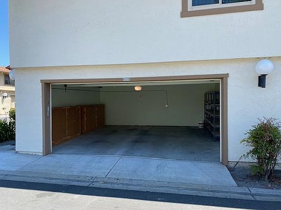 4th image of 402 Colony Knoll Dr