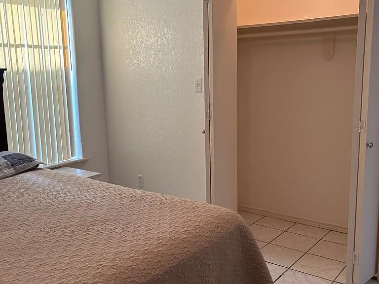 114 E Constellation Dr — Photo 8