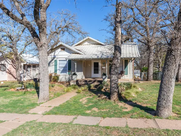 703 E 21st St, Cisco, TX 76437