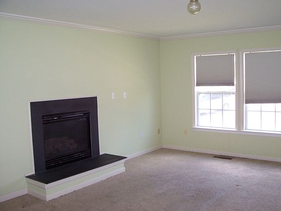 2nd image of 11 E Calabash Ct