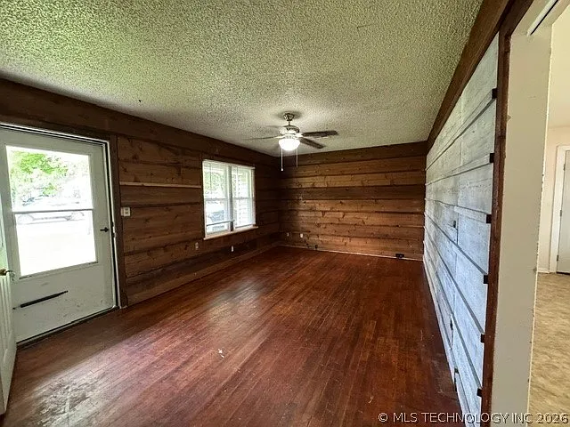 600 W 14th St — Photo 2