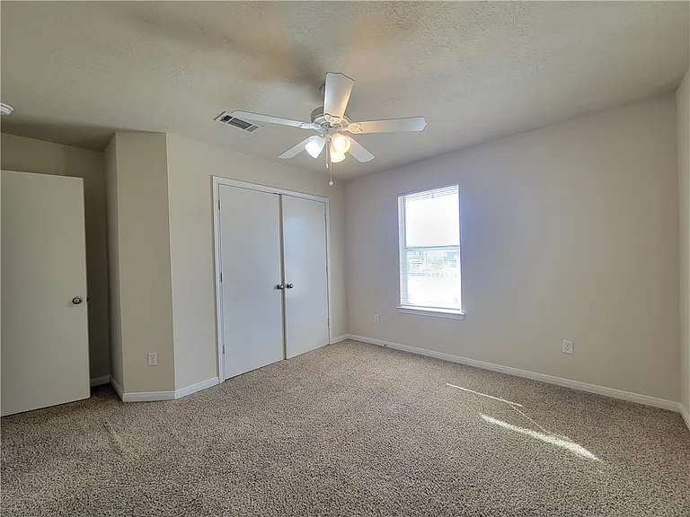 4140 McFarland Dr — Photo 8