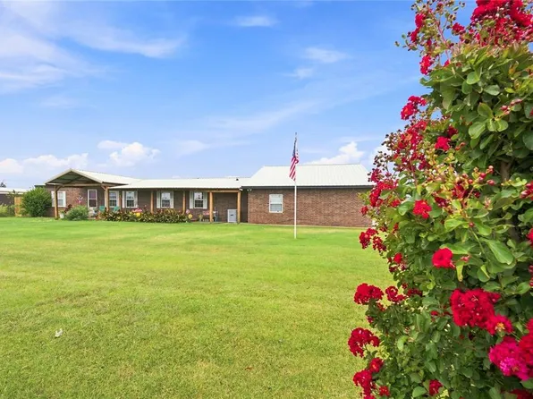 3780 E Seward Rd, Guthrie, OK 73044