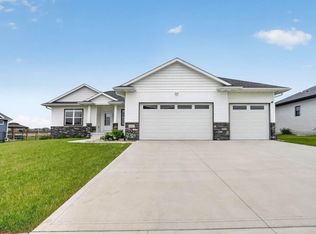 4923 Cohen Ct, Cedar Falls, IA 50613