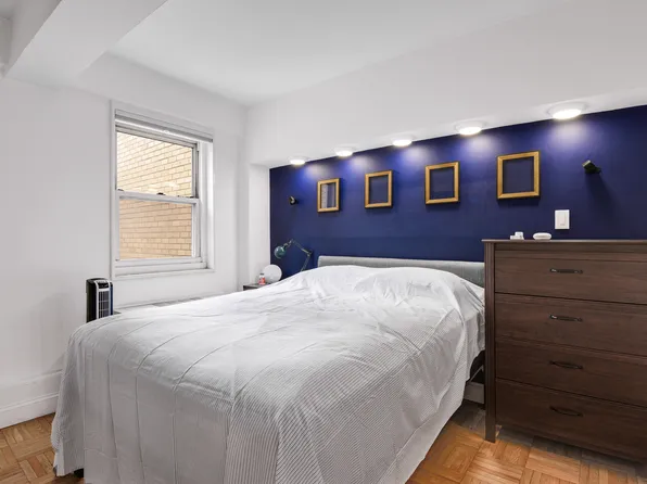 345 East 56th Street image 5 of 6