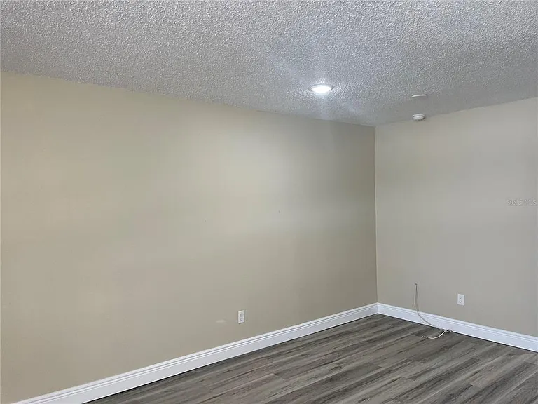 9105 Tudor Dr #F103 — Photo 5