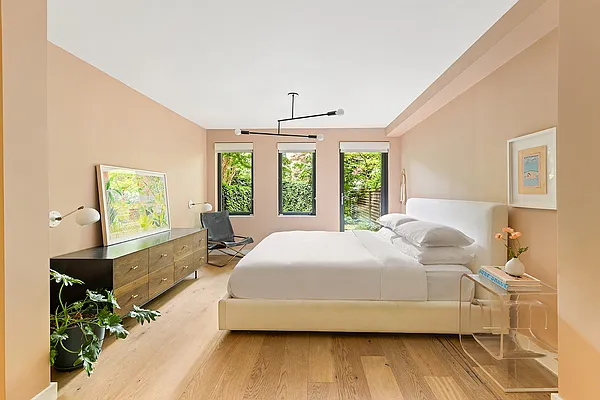 Sold by Compass | media 8