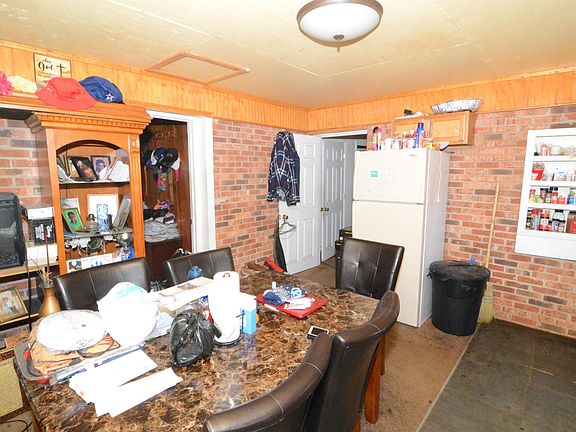 2nd image of 15 Family Rd