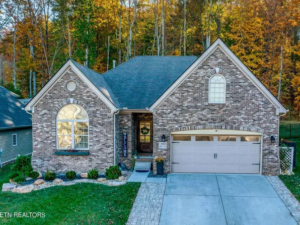1866 Hidden Deer Ln, Knoxville, TN 37922