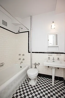 Rented by RC Realty Group of New York Inc | media 37