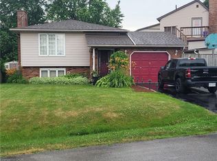 9 Valley Rd, Saint Catharines, ON L2S 1Y7