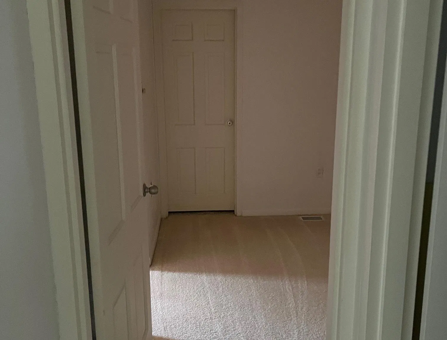 850 College Ave — Photo 4