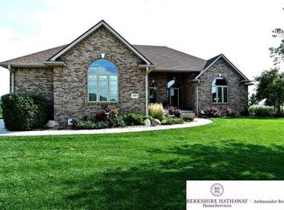 1356 Meadowlark Cir, Fremont, NE 68025