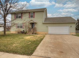 831 Laplaisance Rd, Monroe, MI 48161