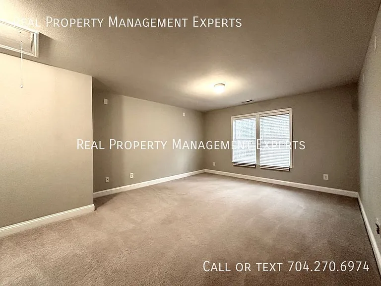 9824 Coatbridge Dr — Photo 15