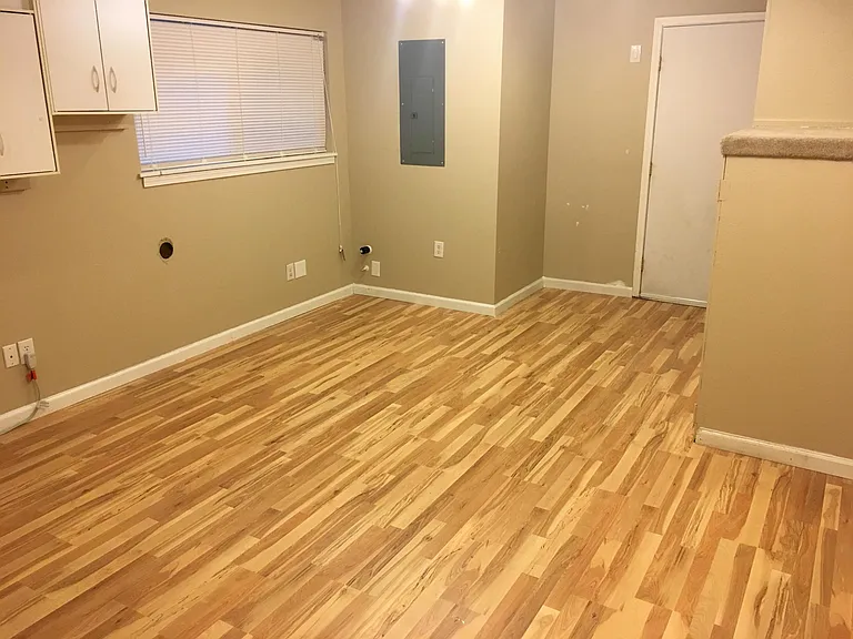 10445 Ainsworth Ave S — Photo 7