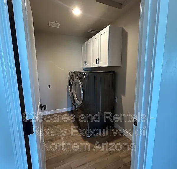 12217 Bliss Ave — Photo 17