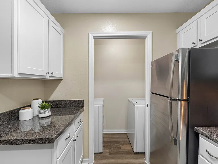 The Colony at Deerwood Apartments — Photo 18