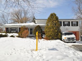 2724 Brnot Ave, Waukegan, IL 60087