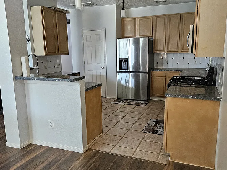 12310 Robin Meadow Cir — Photo 9