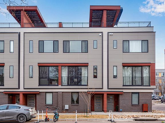 2nd image of 2350 Tremont Pl Unit 2