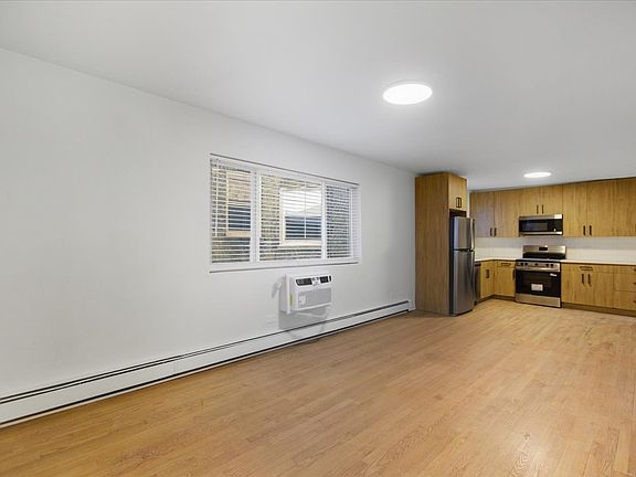 5th image of 7357 N Winchester Ave #2MZ