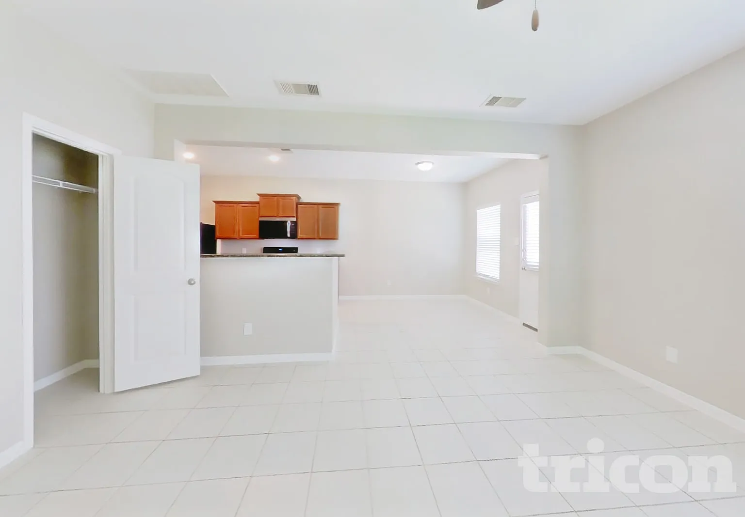 692 Totem Trail Drive La Marque TX — Photo 2