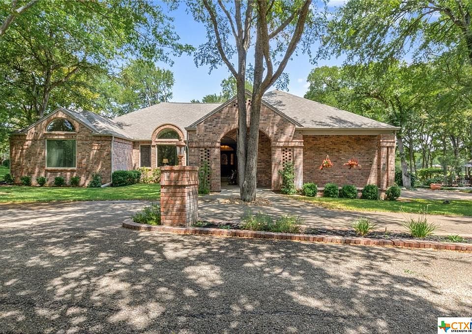 1st image of 2107 Highland Dr