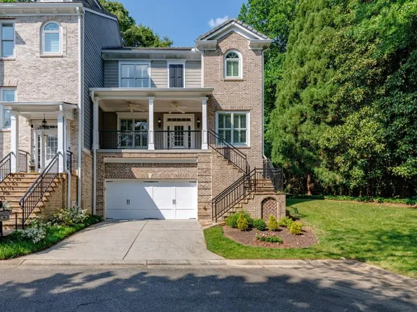 698 Royer Ct, Sandy Springs, GA 30342