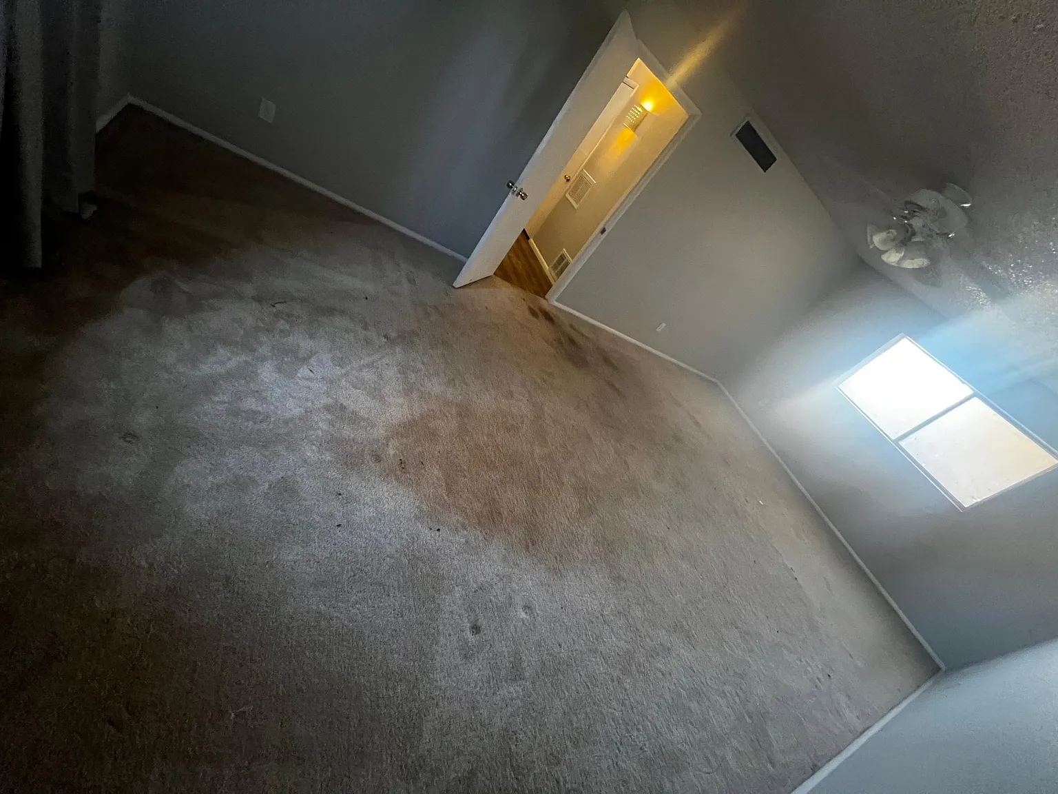 5 bed, 1632 sqft, $2,500 — Photo 4