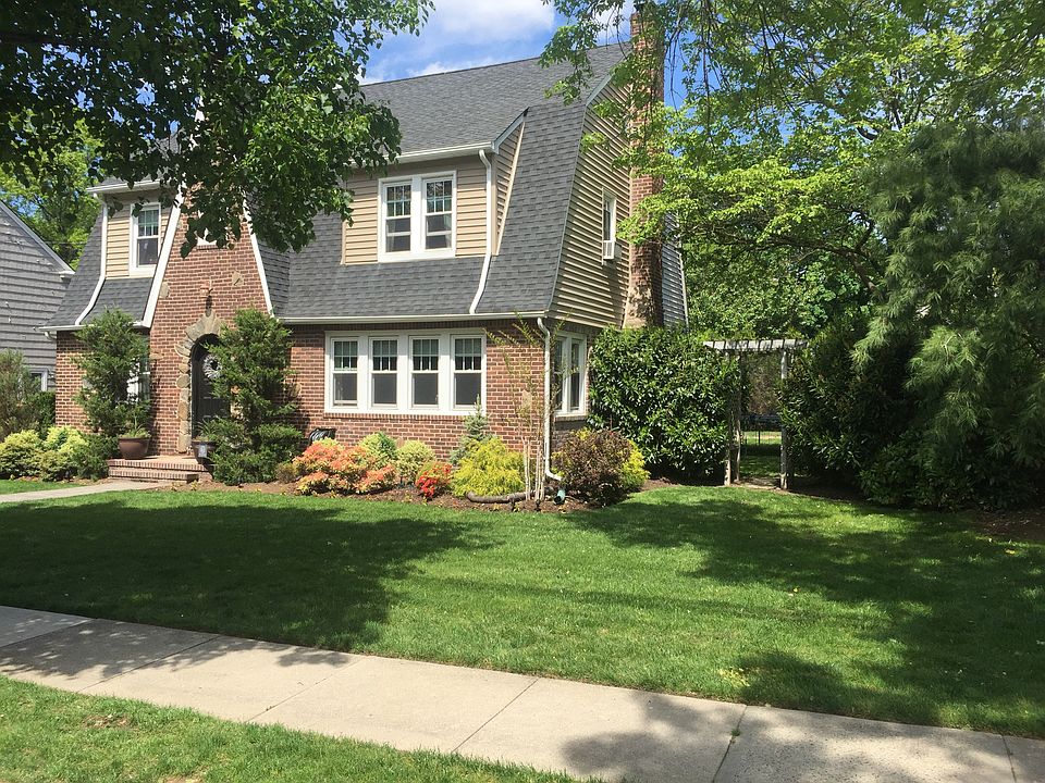 1st image of 384 Congress Ave