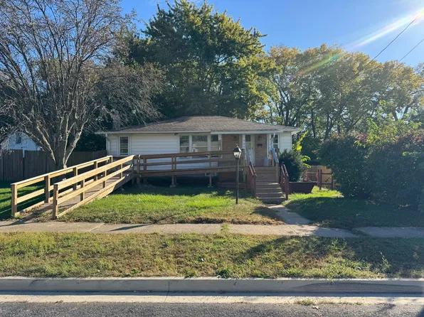 407 Avenue E, Rock Falls, IL 61071