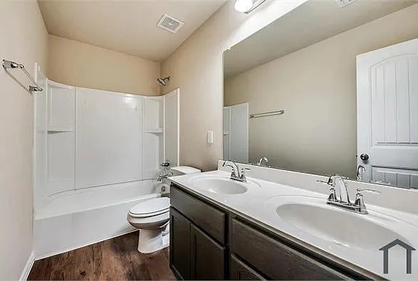 1408 Glen Garden Dr — Photo 9
