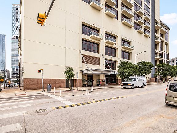 3rd image of 555 5th St APT 903