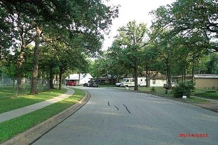 5th image of 1128 Woodcrest Ln