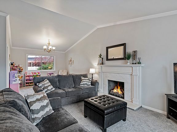 2nd image of 6191 S Rainsborough Rd