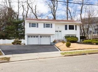 8 Bartman Rd, East Brunswick, NJ 08816