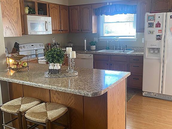 Breakfast bar