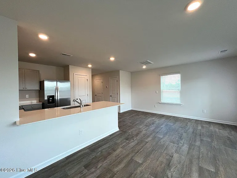 201 Maddox Dr — Photo 7