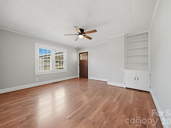 5th image of 4141 Laney Rd