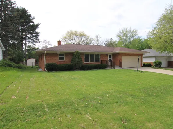 2112 Delcy Dr, Rockford, IL 61107