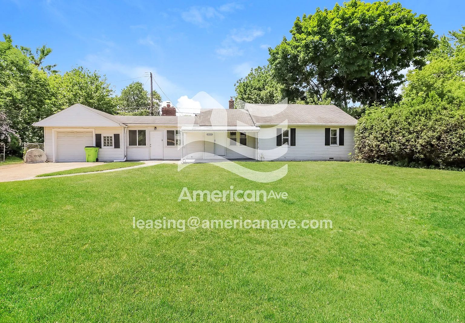 3 bed, 1.0 bath, 994 sqft, $1,449 — Photo 1