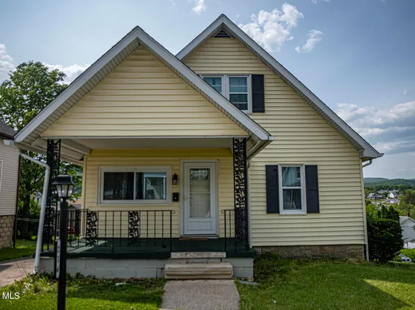 216 22nd Ave, Altoona, PA 16601