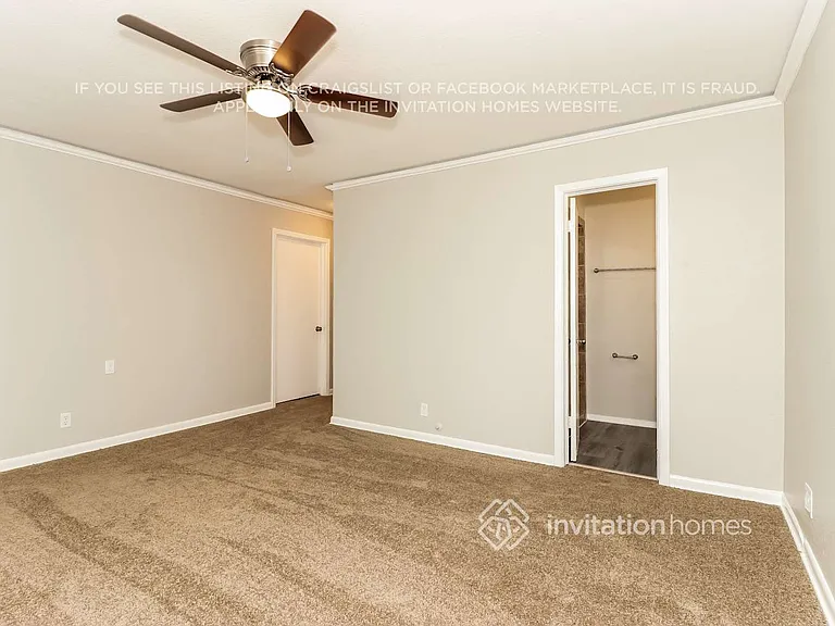 310 E Huitt Ln — Photo 8