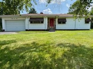 3412 Hedgely Rd, Springfield, OH 45506